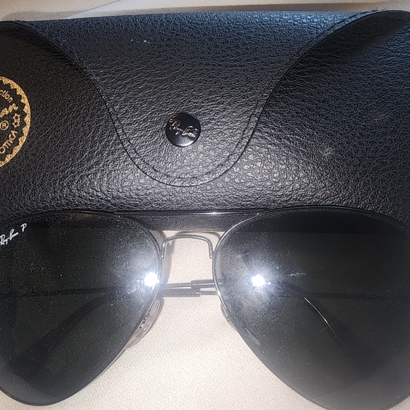 Ray-Ban Black Aviator Sunglasses